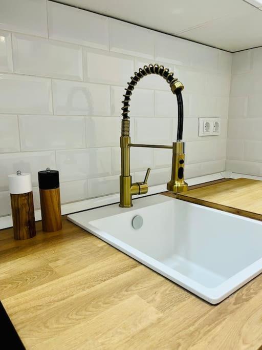 New Luxurious Studio With Patio/Center Apartment Malaga Exterior photo